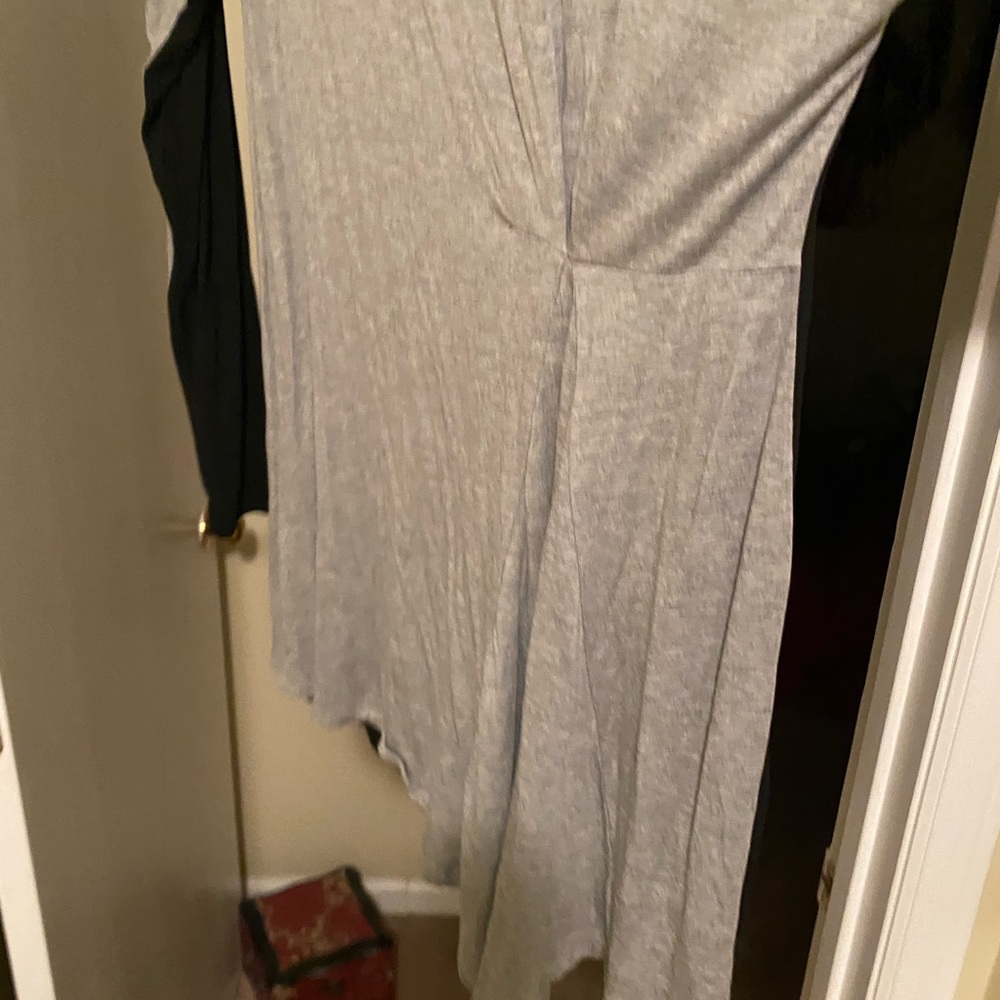 White black medium shirt - Picture 3 of 5